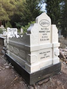 Kaypak Urfa taşı kabartma mezar 31