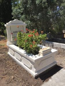 Hamdilli Urfa taşı mezar 34