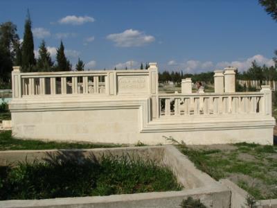 Adana aile mezarlığı taş mezar 20