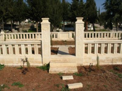 Adana aile mezarlığı taş mezar 21