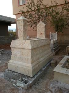 Nizip Urfa taşı anıt mezar 1